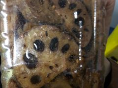 -周黑鸭(郑州中原区华山路中原万达沃尔玛店)