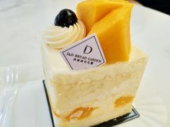 -顶东面包花园·生日蛋糕(世博店)