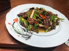 小炒黄牛肉-老滇山寨•云南特色菜•地方菜•民族风情歌舞表演(金碧店)