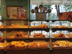 面包甜点陈列柜-新侨三宝乐面包店(崇文门店)