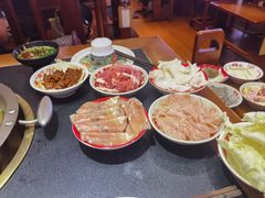 -沸炉重庆老火锅(军事博物馆店)