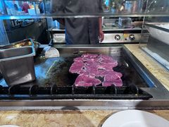 -大中华希尔顿酒店-念自助餐·嗨啤·小龙虾