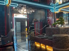 -屋有岛沉浸游戏旗舰店(中山公园店)