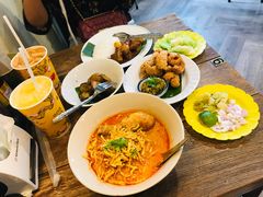 菊花奶茶-Ongtong Khaosoi Ari Branch