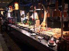 自助取餐区-佛山皇冠假日酒店-西餐厅