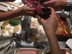 -海底捞火锅鲜切牛肉主题店(长寿路店)