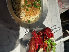 -巴厘龙虾·榜首油焖大虾(音乐学院·沿江酒馆店)
