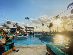 -FINNS Beach Club