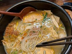 -银米·云南传统过桥米线(双廊黑金冠店)