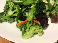 山茶油炒远郊时蔬-顺承小院儿