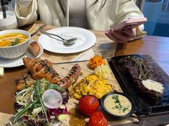 -Mark&Mars Restaurant