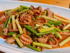 蒜苔炒八带-老家黄墩饭店