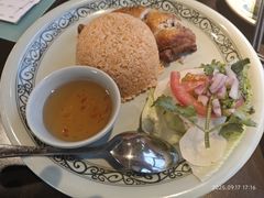 -大头虾越式风味餐厅(光明广场店)