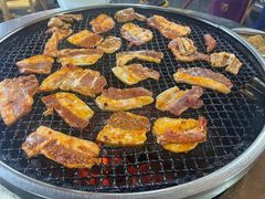 -小辣椒汤锅烧烤(温泉南街店)