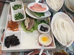 -桥香园正宗过桥米线(机场五店)