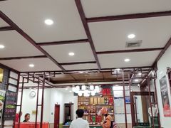 -湖南人家湘菜馆(镇江路店)