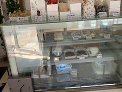 面包甜点陈列柜-你好独角兽·蛋糕甜品