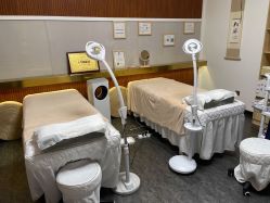 -涂tu指甲日式美甲美睫店
