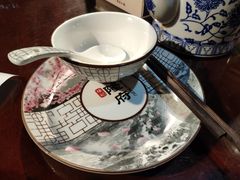餐具摆设-杨记隆府(重庆总店)
