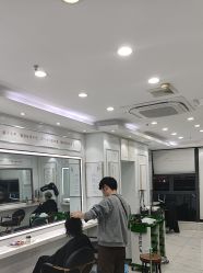 -镁连社·美联社