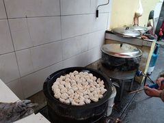 -依云煎包店