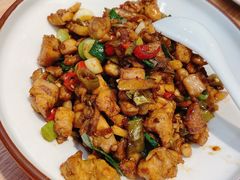 酱椒炒鸡-胡子大厨·超级小炒肉(晶耀前滩店)