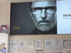 -诺柯视眼镜-蔡司依视路官方工厂店(淞南一店)