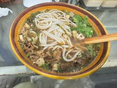 -花溪牛肉粉(八鸽岩店)