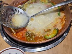 -洱火云南酸菜牛肉火锅(石景山当代商城店)