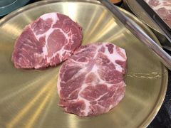 -臻牛烤肉