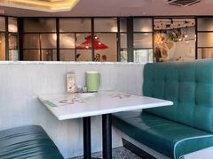 卡座-翠华餐厅(百老汇店)