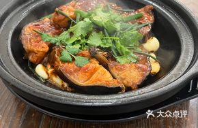 Stir-fried Catfish with Sauce