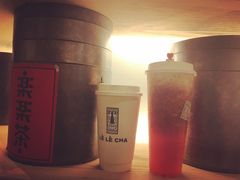 冠军满杯红草莓茶加奶盖-LELECHA乐乐茶(上海五角场万达广场店)