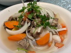 手抓羊肉-巴扎美食·新疆菜·西域歌舞表演餐厅(新疆大厦店)