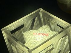 -TZ House音乐现场(来福士中心店)