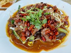 水煮牛肉-洪姐川菜东北菜铁锅炖(天生丽街店)