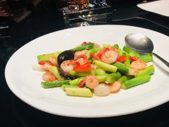 白玉翡翠凤尾虾-新荣记(南京西路店)