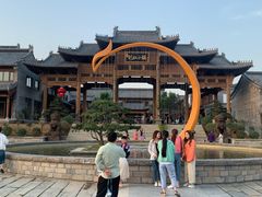 -雪山彩虹谷景区