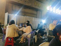-老街烧烤大排档·地道湖北菜·龙虾馆(汉口火车站店)