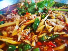 -兔行天下-鸿鹤鲜锅兔(中海国际店)