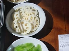 -琥珀老六龙虾(四里河店)