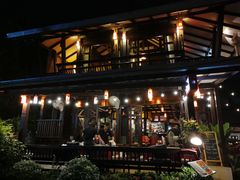-Dash Teak House