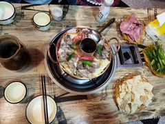 -香香腊排骨.野生菌火塘总店(束河店)