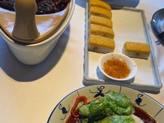 -八府香鸭·啫啫煲(华山路店)