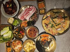 -草家酱蟹炭火烤肉店(珲春南路一店)