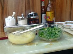 -笑来喜馄饨小笼工坊(通扬路店)