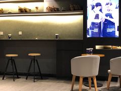 -瑞幸咖啡(新世界中心店)