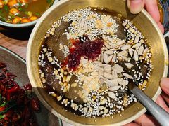 -包整·丝娃娃(一览甲秀楼风景店)