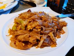 泰式牛肉芥兰炒河粉-食肆&Fourteen(武林夜市店)