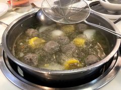 牛骨清汤汤底-三头牛·潮汕牛肉生蚝火锅 (夏湾店)